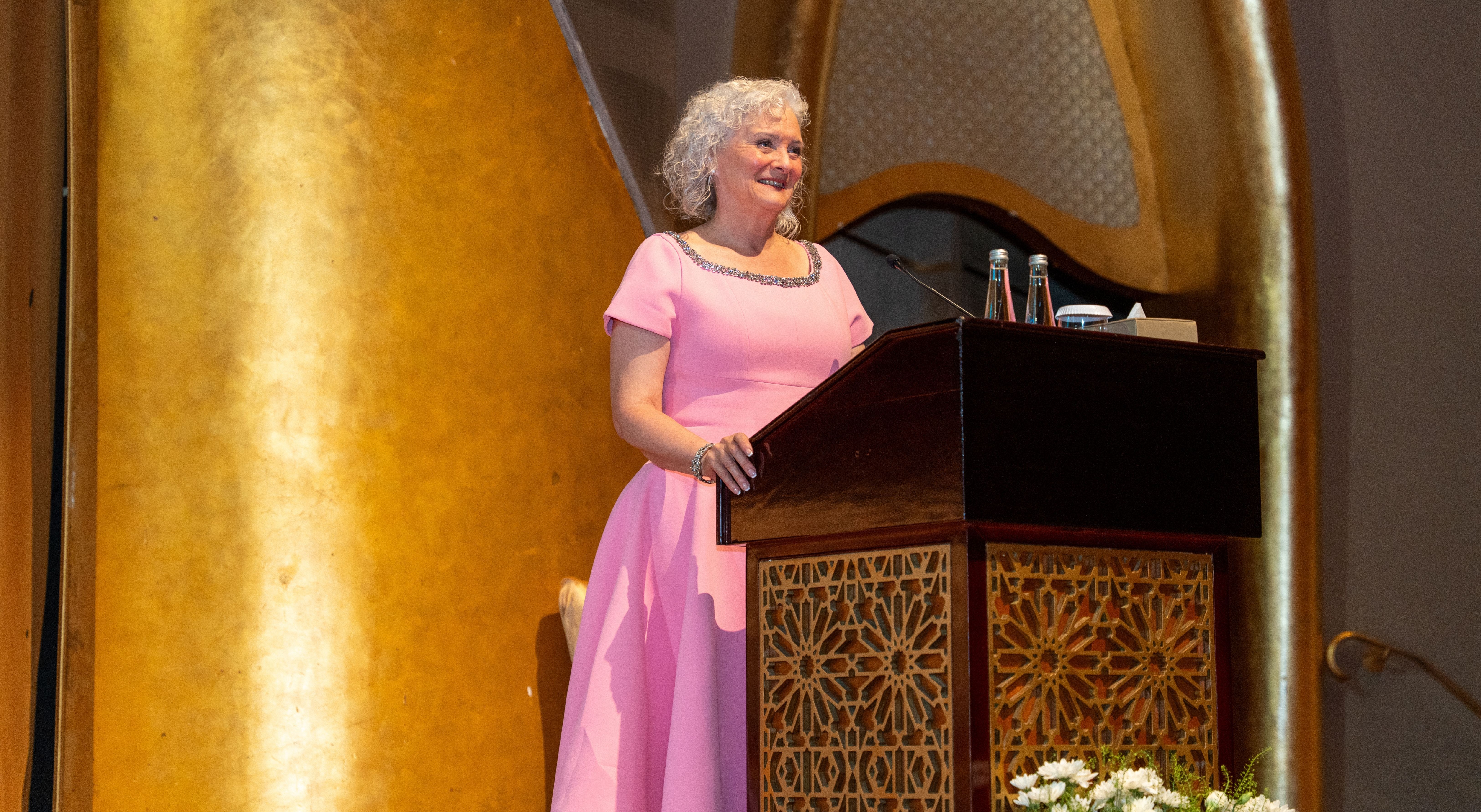 Main Image for Monique Main Image for Monique